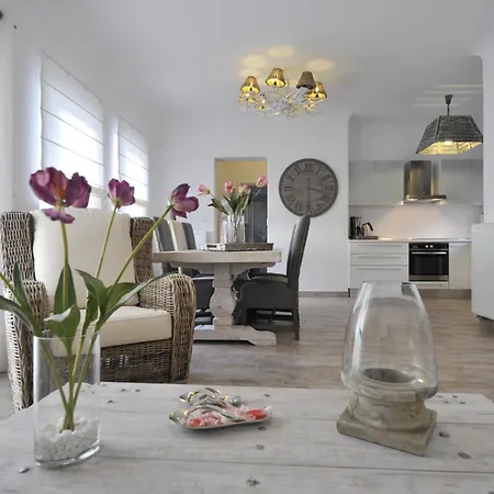 Chrysalis Nature 3 * Páros