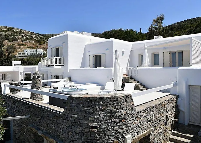 Chrysalis Nature 3 * Páros